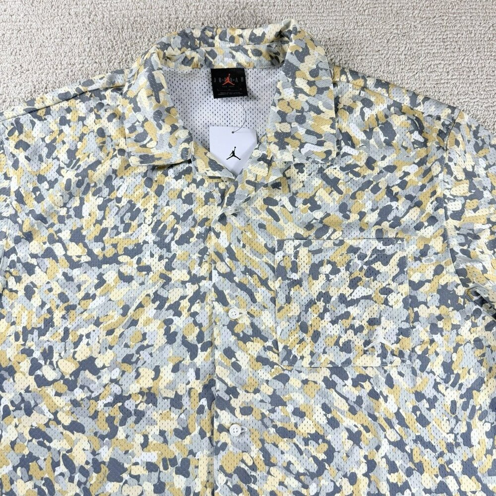 Nike Jordan Essentials Poolside Button-Down Shirt… - image 2